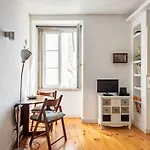 Apartment In Historical Alfama
